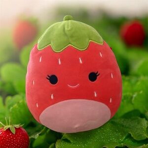 Squishmallows Scarlet the Strawberry